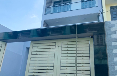 Xây dựng phần thô nhà phố 4 tầng 5,2x18m anh Trúc tại quận 12